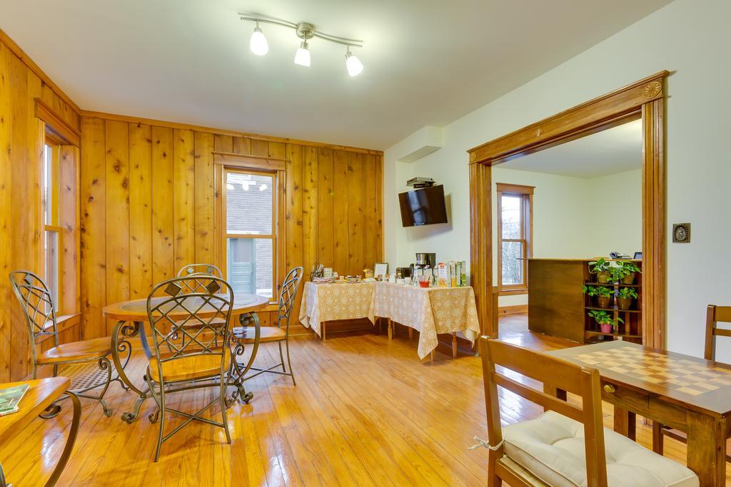 Persimmon Inn Bloomington Dış mekan fotoğraf
