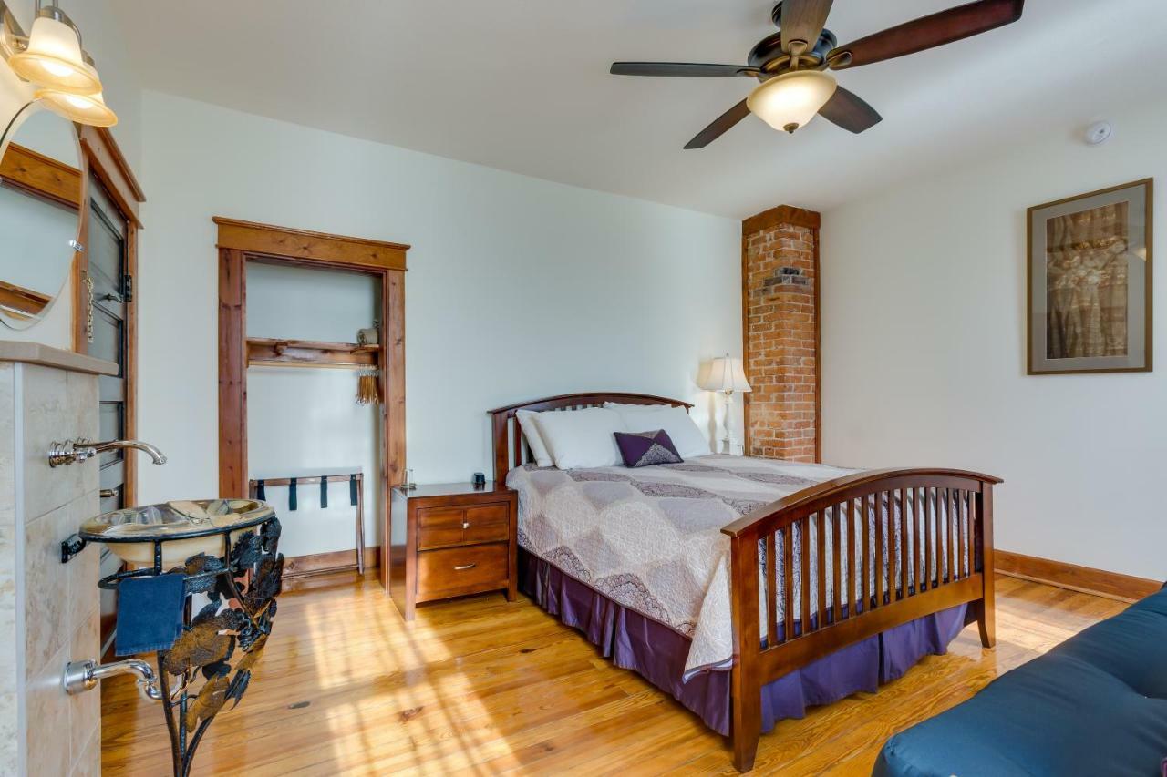 Persimmon Inn Bloomington Dış mekan fotoğraf