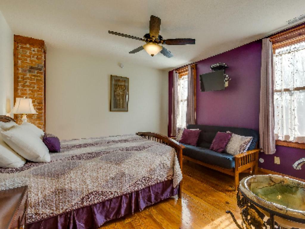 Persimmon Inn Bloomington Dış mekan fotoğraf